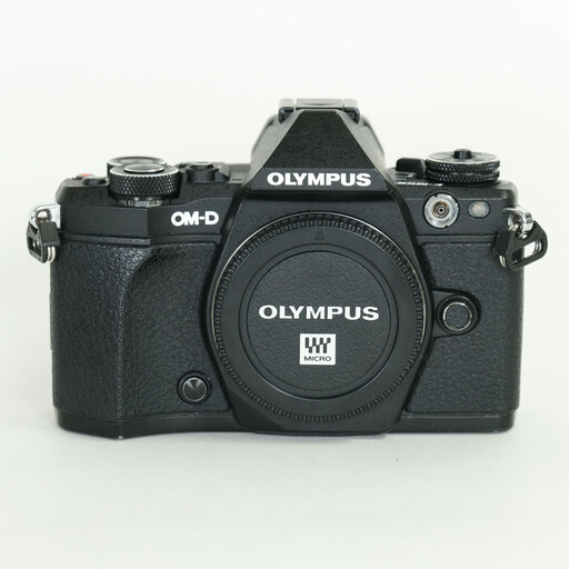 OLYMPUS OM-D E-M5 Mark II