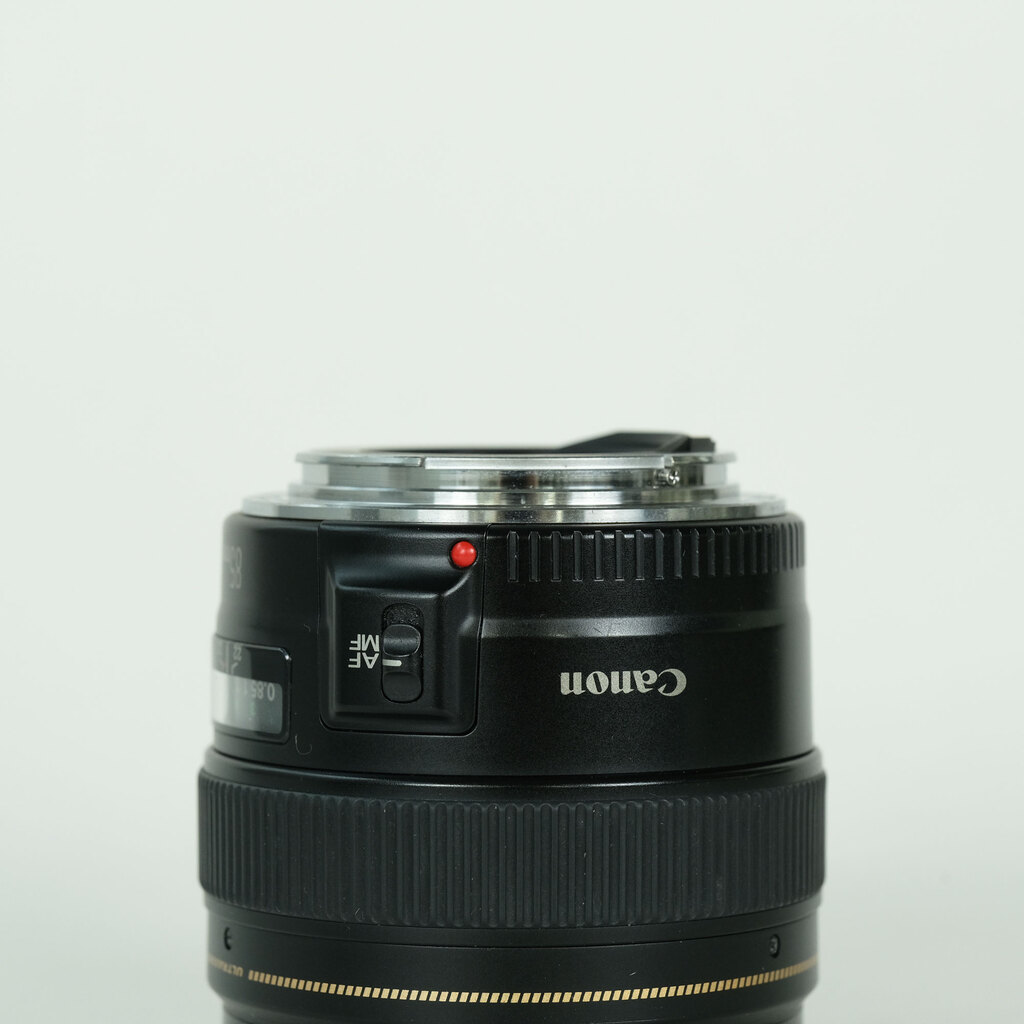 Canon EF85mm F1.8 USMの出品 | ONE SCENE（ワンシーン）