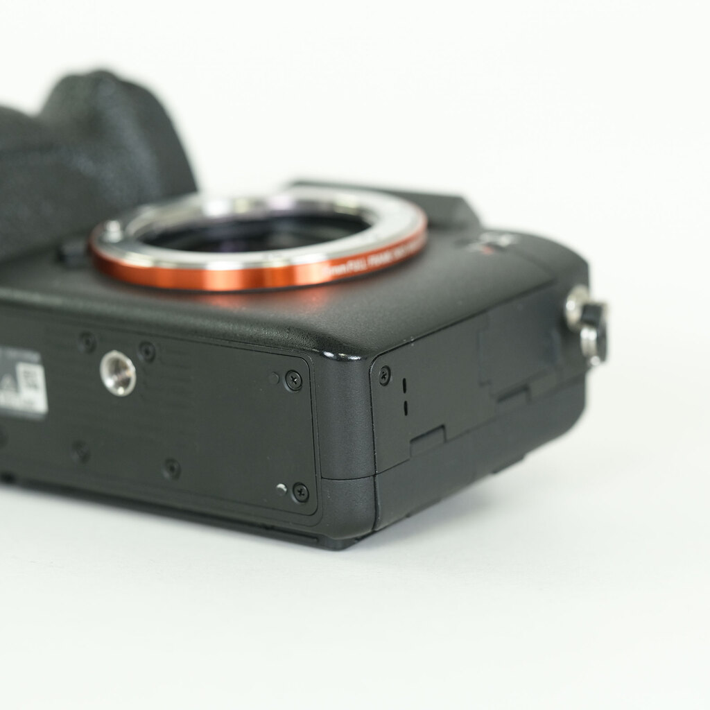 SONY α7RIV ボディ ILCE-7RM4A 【後期モデル 液晶下部にSONYロゴなし】 SONY α7RIV ボディ ILCE-7RM4A 【後期モデル 液晶下部にSONYロゴなし】