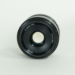 SONY E 35mm F1.8 OSS SEL35F18