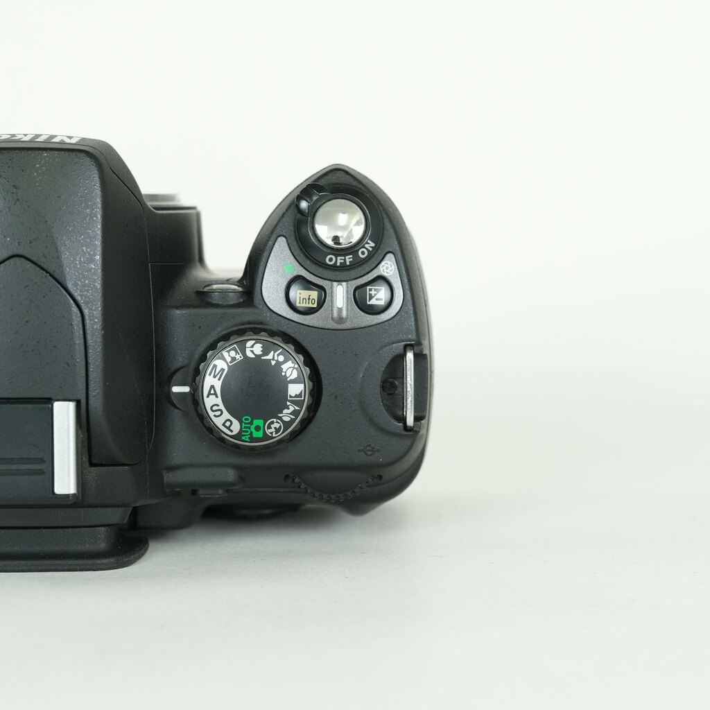 Nikon D40 ブラックボディ