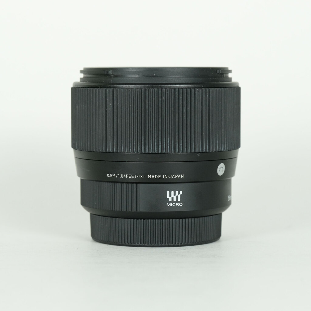 SIGMA 56mm F1.4 DC DN�bContemporary [�}�C�N���t�H�[�T�[�Y�p]