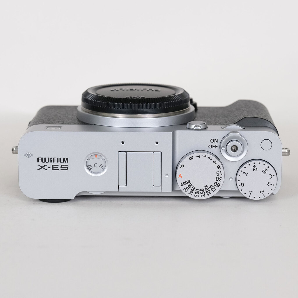 FUJIFILM X-E5