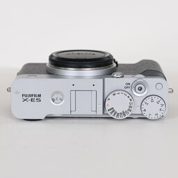 FUJIFILM X-E5