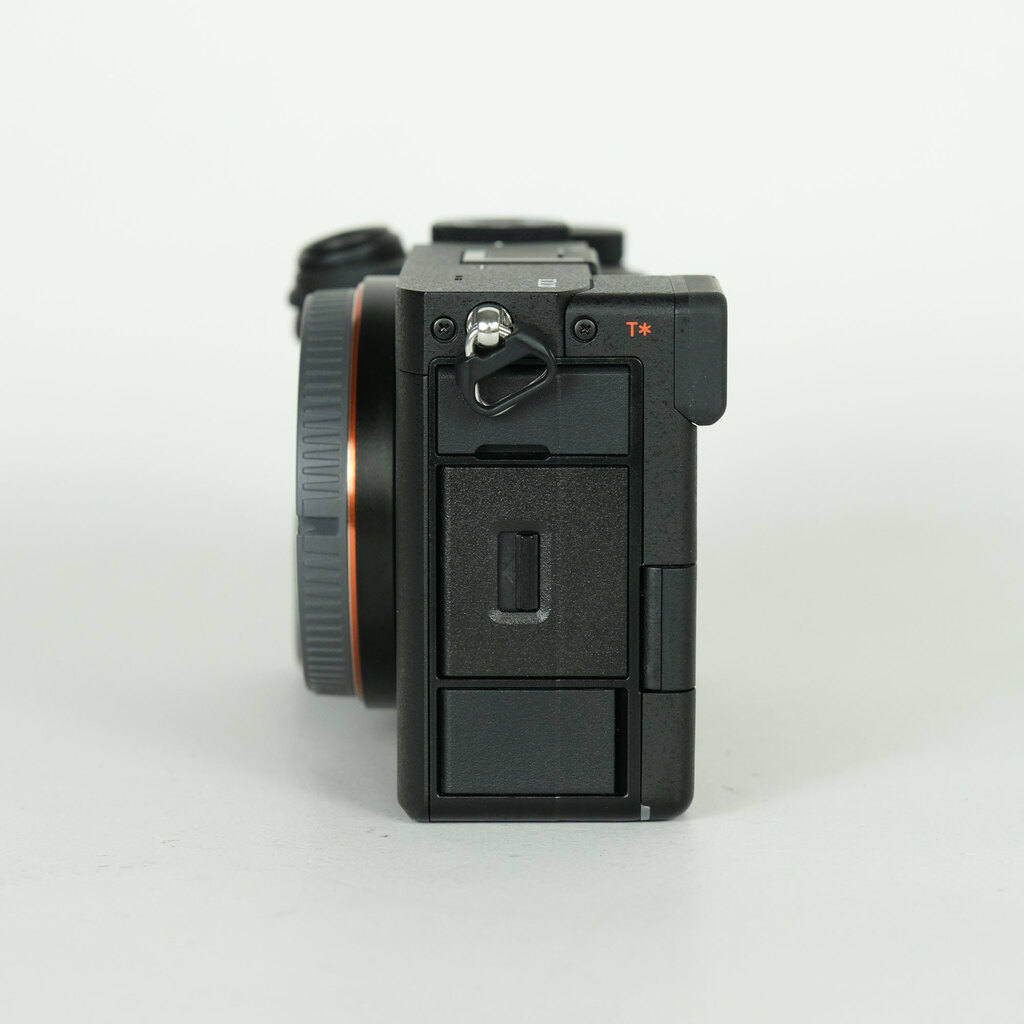SONY ��7C II�iILCE-7CM2�j [�{�f�B �u���b�N]