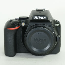 Nikon D5600