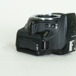 Nikon D5600