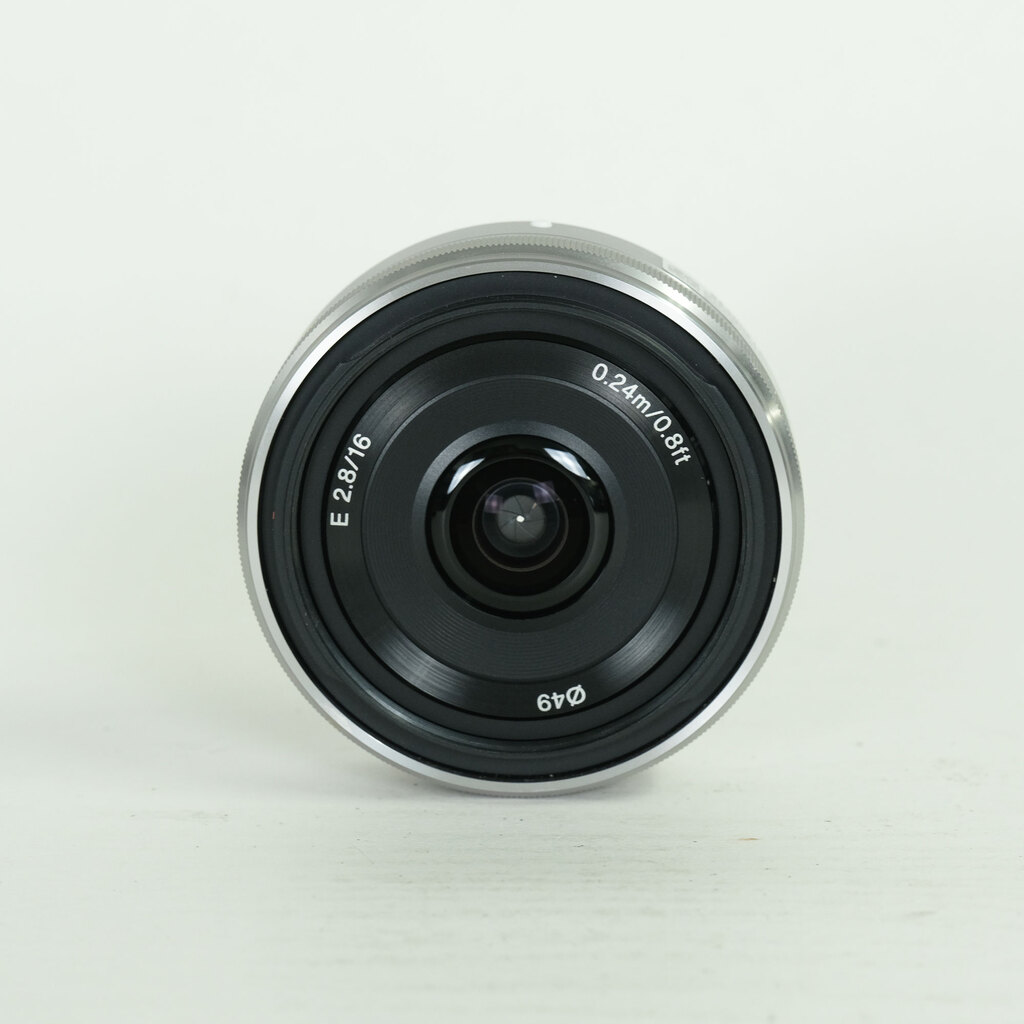 SONY E 16mm F2.8 SEL16F28