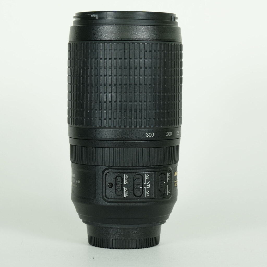 Nikon AF-S VR Zoom-Nikkor 70-300mm F4.5-5.6G IF-ED