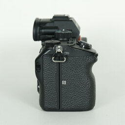 SONY α7 III(ILCE-7M3) SONY α7 III(ILCE-7M3)