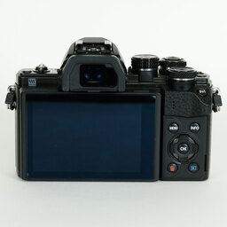 OLYMPUS OM-D E-M10 Mark II OLYMPUS OM-D E-M10 Mark II