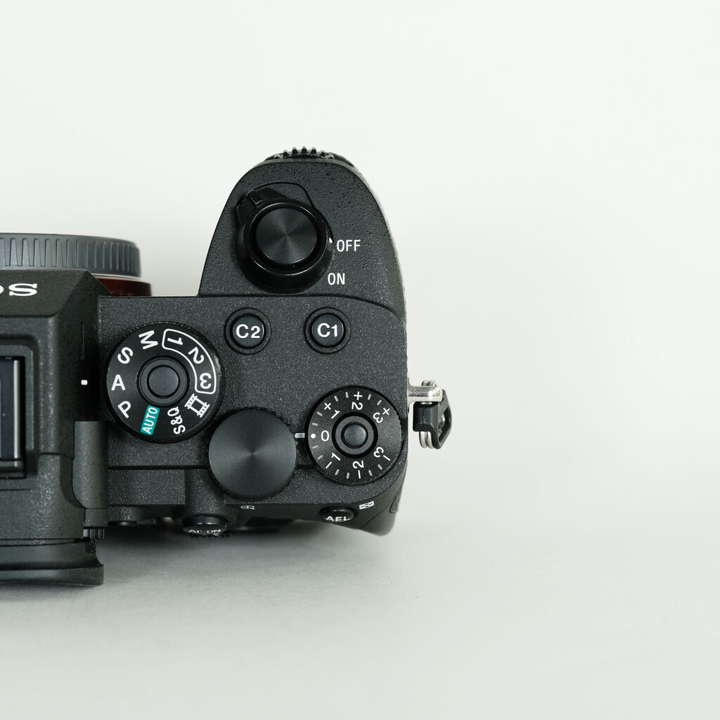 SONY α7RIV ボディ ILCE-7RM4A   【後期モデル 液晶下部にSONYロゴなし】