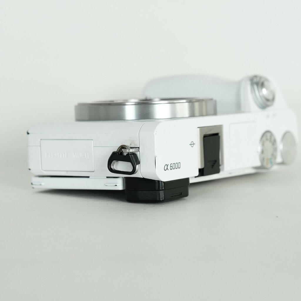 SONY α6000（ILCE-6000）