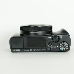 SONY Cyber-shot DSC-RX100M7