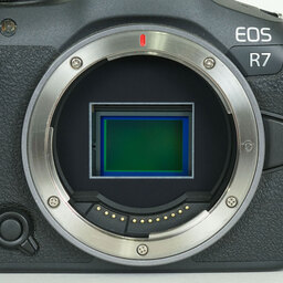 Canon EOS R7 Canon EOS R7