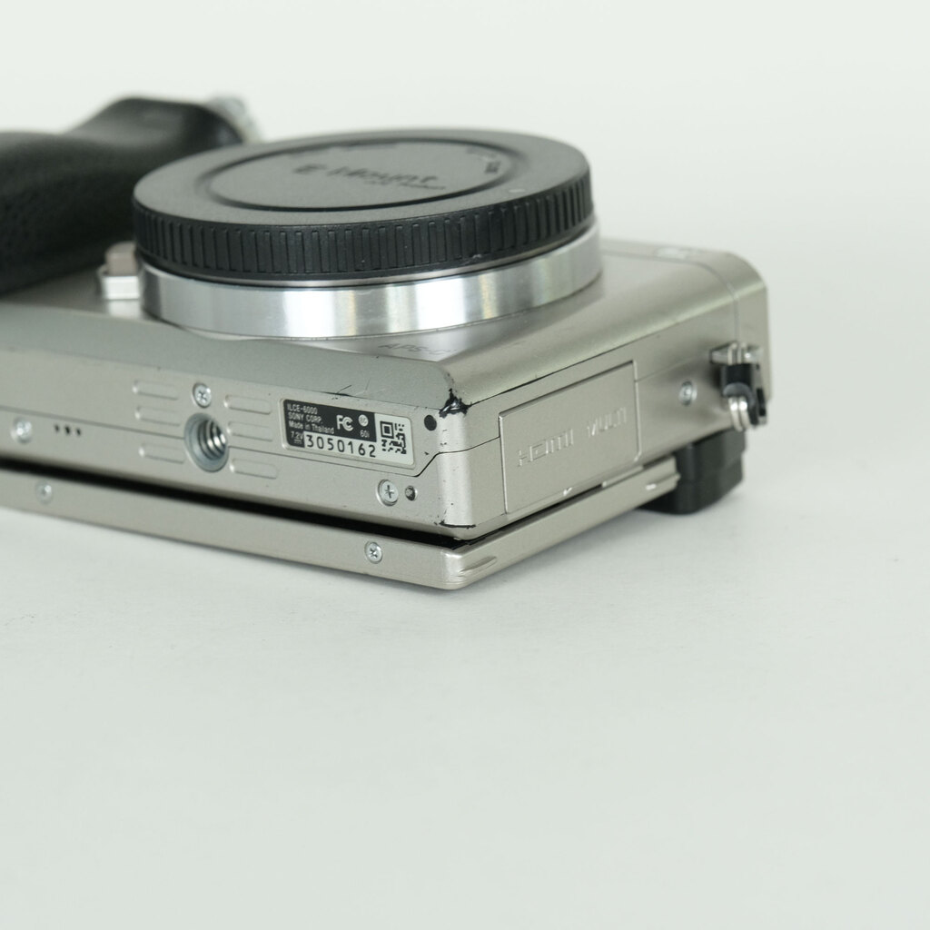 SONY α6000(ILCE-6000) SONY α6000(ILCE-6000)