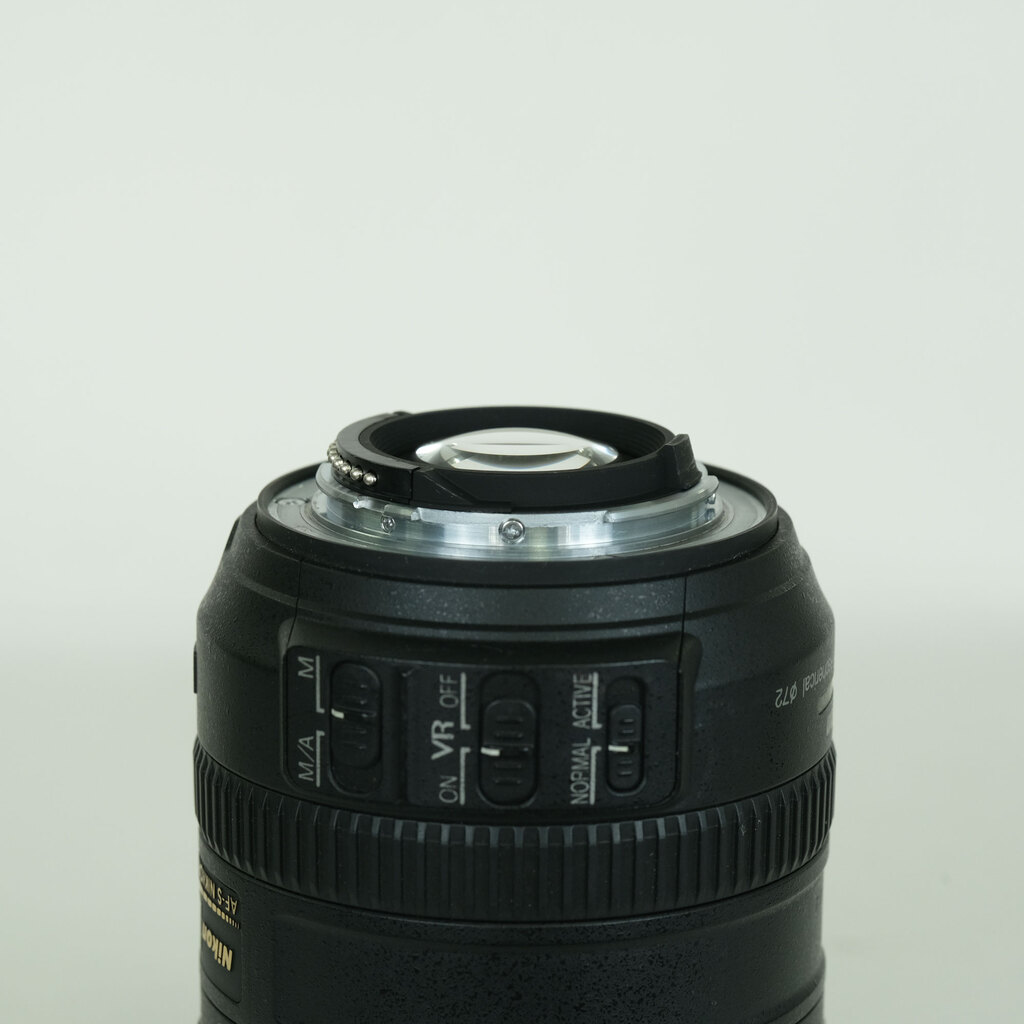 Nikon AF-S DX VR Zoom-Nikkor 18-200mm F3.5-5.6G IF-ED