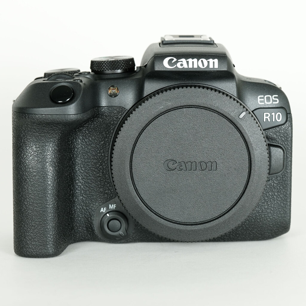 Canon EOS R10