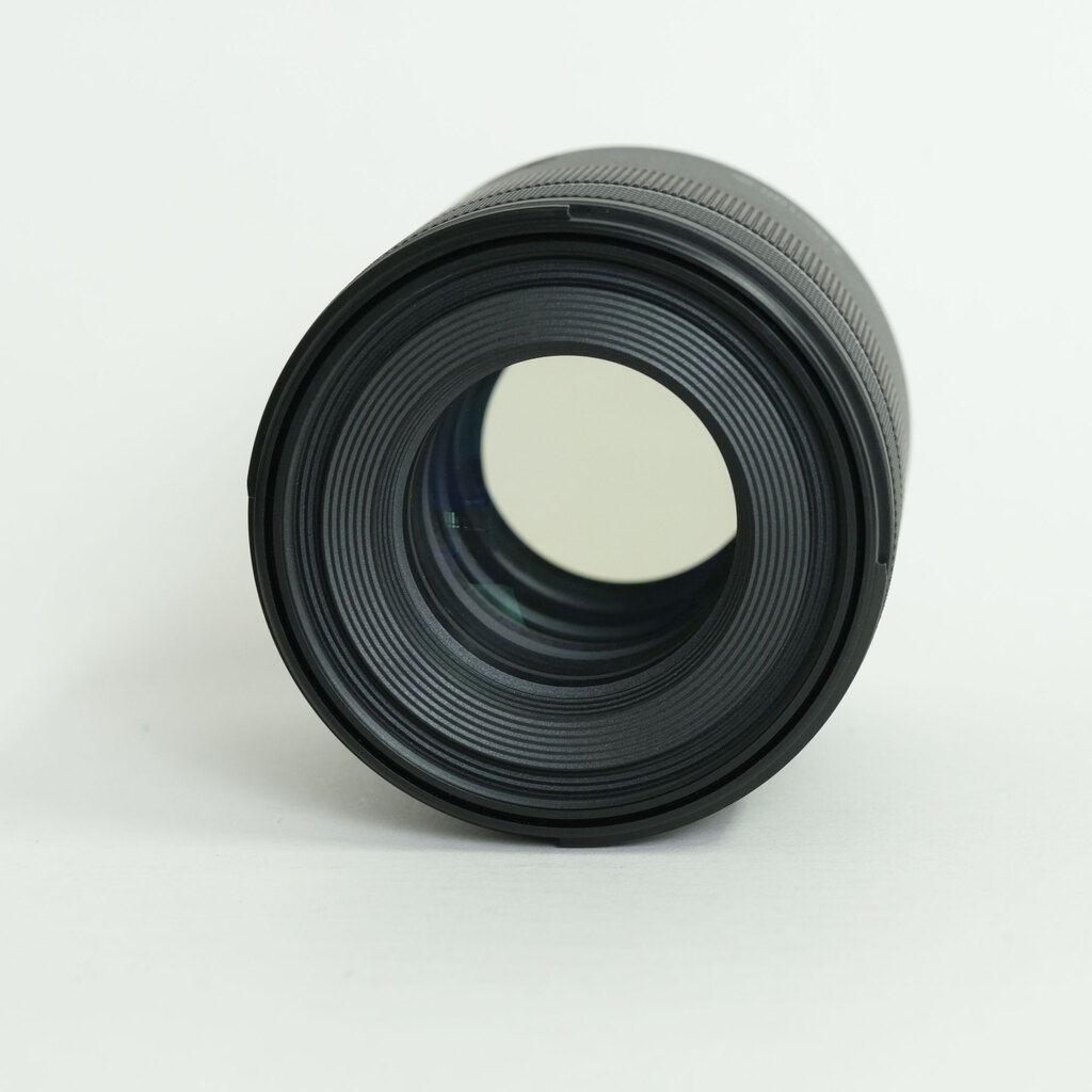 Canon RF85mm F2 MACRO IS STM