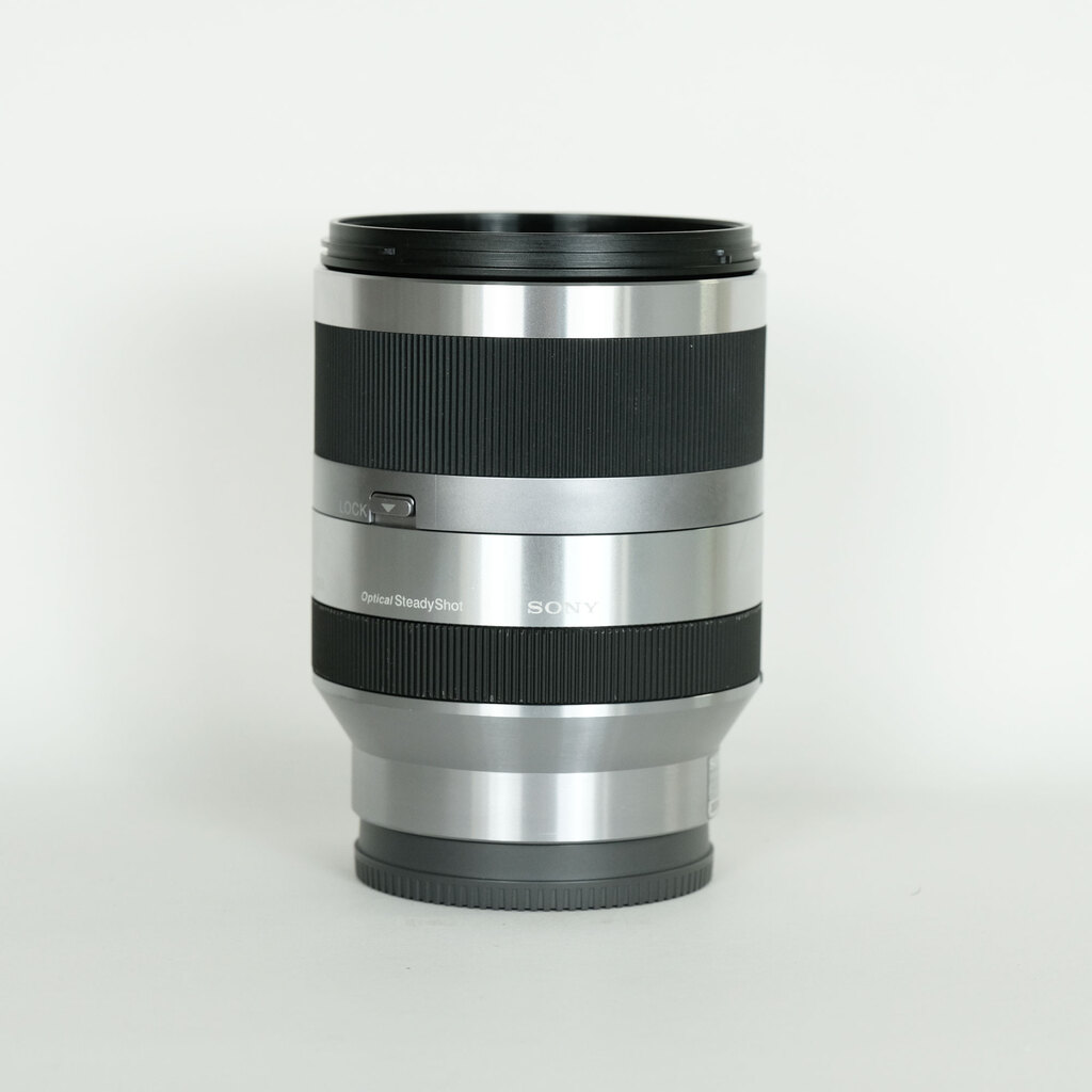 SONY E18-200mm F3.5-6.3 OSS SEL18200