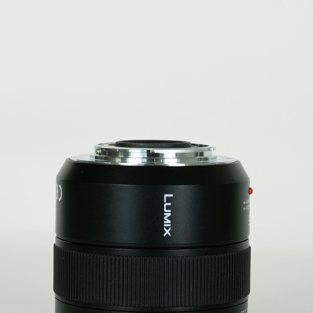 Panasonic LEICA DG MACRO-ELMARIT 45mm F2.8 ASPH. MEGA O.I.S.