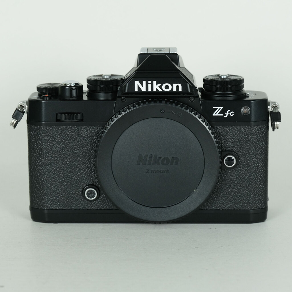 Nikon Z fc [�{�f�B �u���b�N]