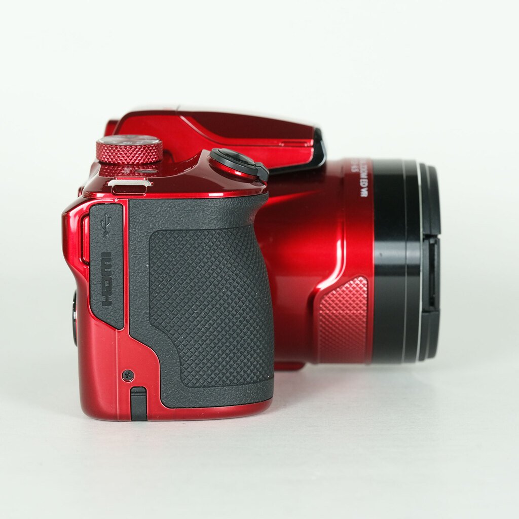 Nikon COOLPIX B600 レッドの出品 | ONE SCENE（ワンシーン）