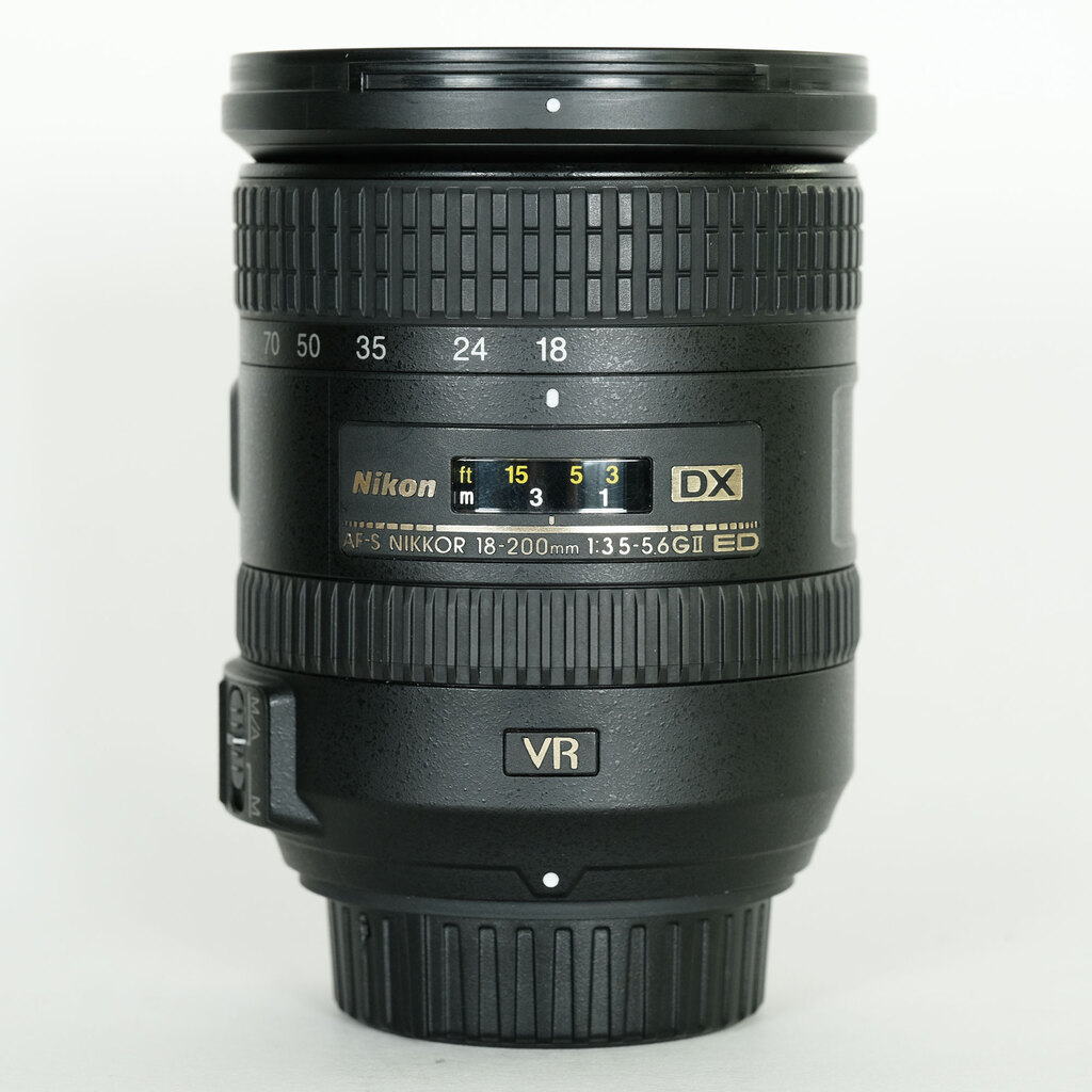 Nikon AF-S DX NIKKOR 18-200mm F3.5-5.6G ED VR II