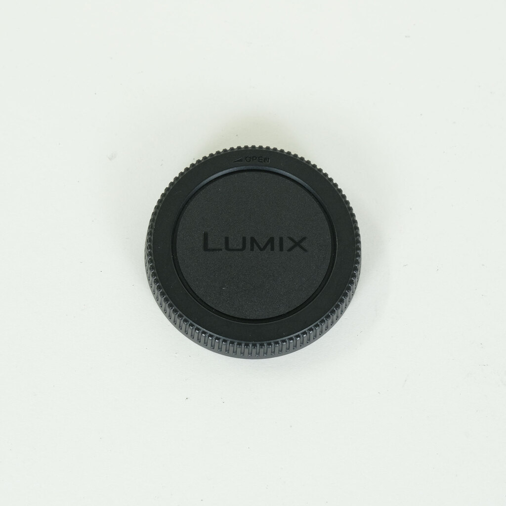 Panasonic LUMIX G VARIO 12-32mm / F3.5-5.6 ASPH. / MEGA O.I.S. Panasonic LUMIX G VARIO 12-32mm / F3.5-5.6 ASPH. / MEGA O.I.S.