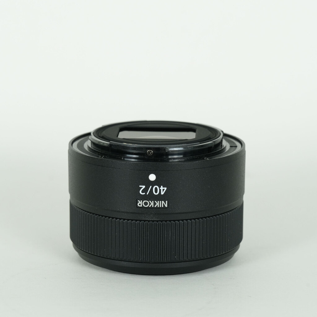 Nikon NIKKOR Z 40mm f/2 Nikon NIKKOR Z 40mm f/2