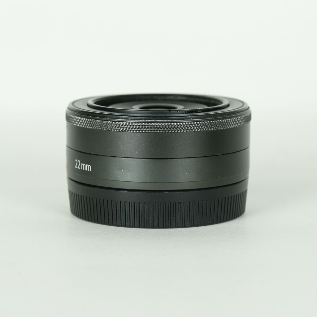 Canon EF-M22mm F2 STM
