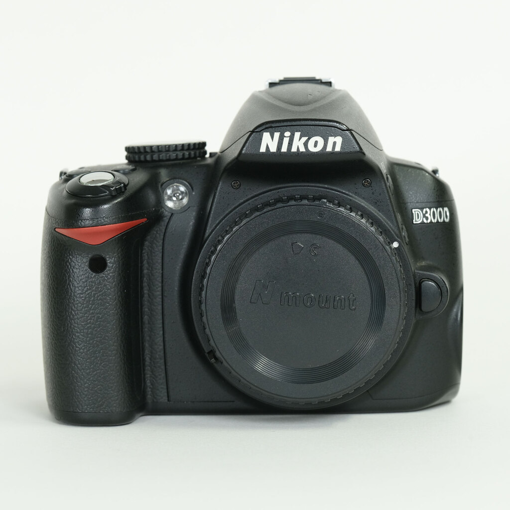 Nikon D3000 ボディ