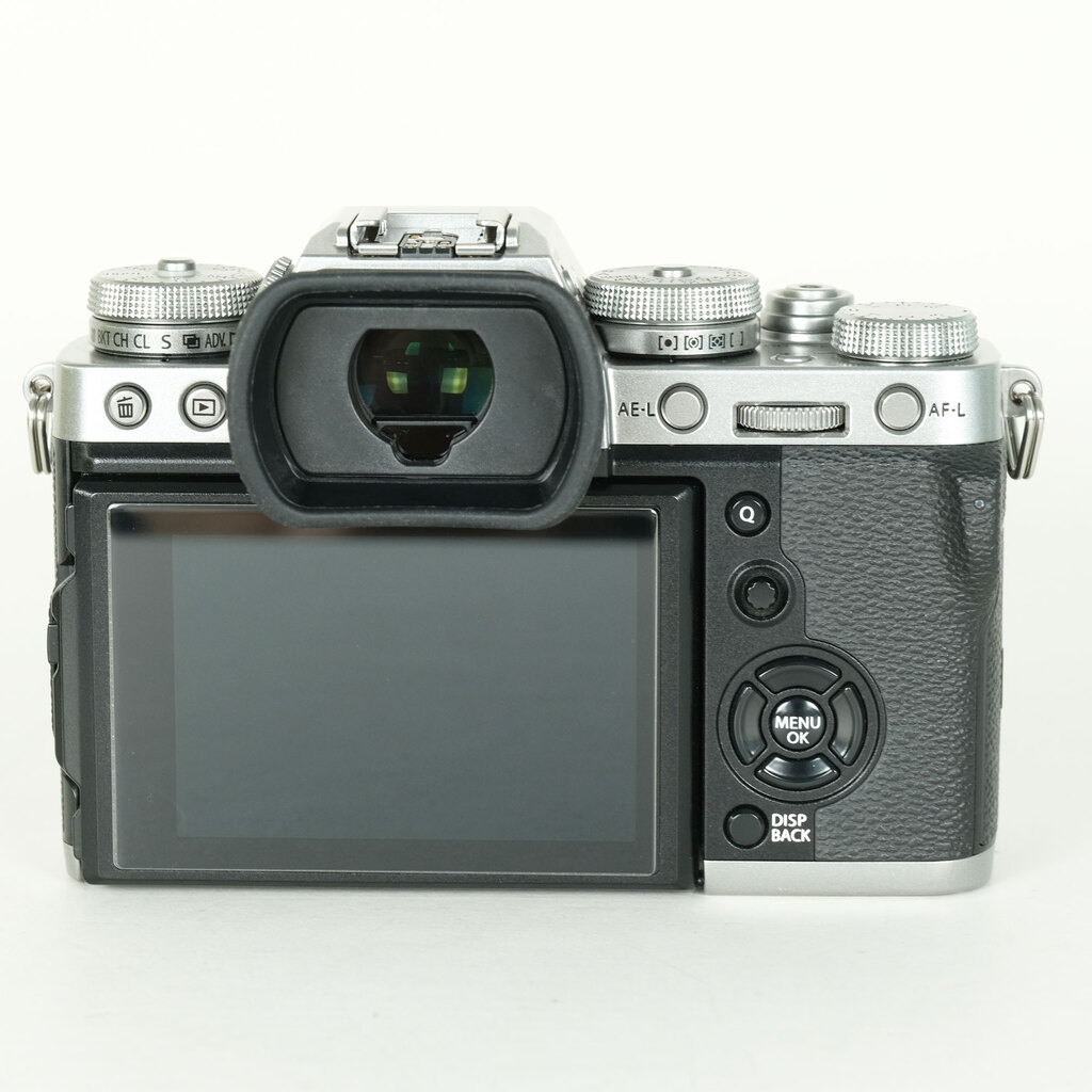 【値下げ中】Fujifilm X-T3 FUJIFILM X-T3の出品 | ONE SCENE（ワンシーン）