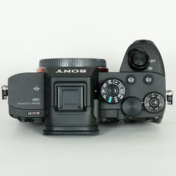 SONY α7RIV ボディ ILCE-7RM4A   【後期モデル 液晶下部にSONYロゴなし】