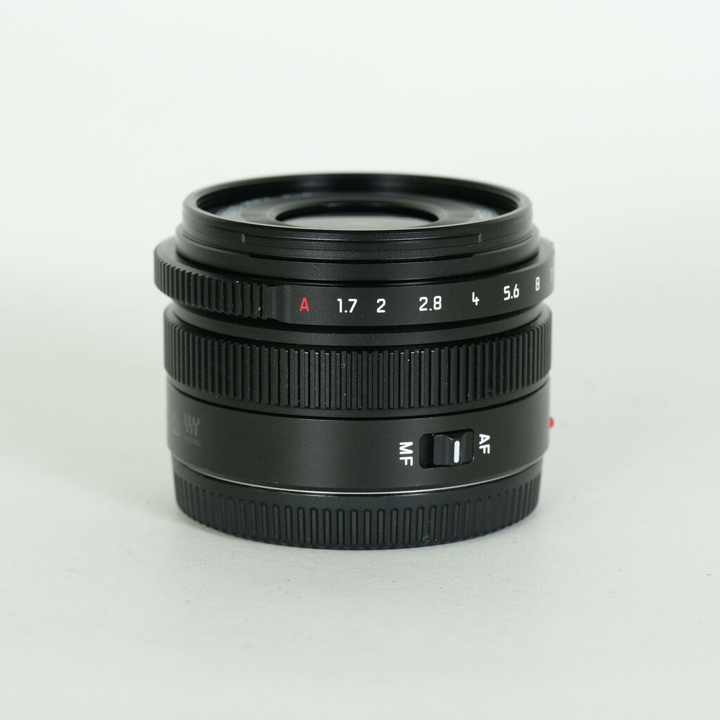 Panasonic LEICA DG SUMMILUX 15mm F1.7 ASPH. Panasonic LEICA DG SUMMILUX 15mm F1.7 ASPH.