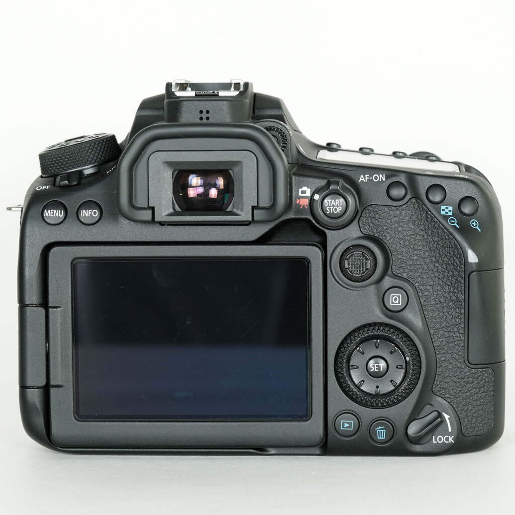 Canon EOS 90D