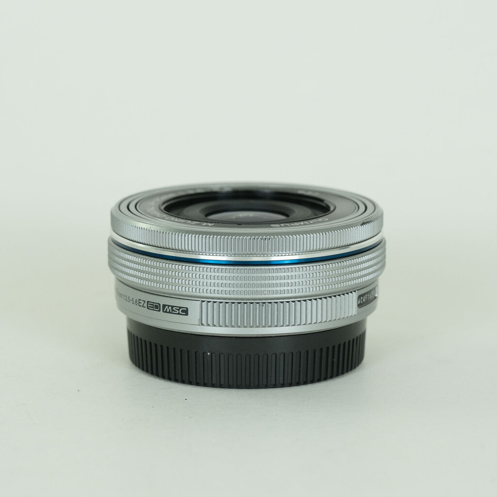 OLYMPUS M.ZUIKO DIGITAL ED 14-42mm F3.5-5.6 EZ シルバー