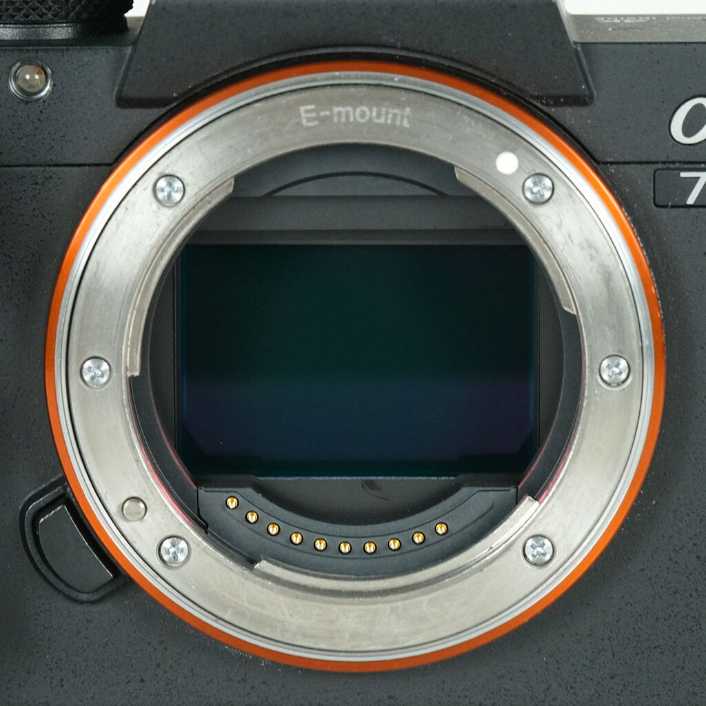 SONY α7R III（ILCE-7RM3）の出品 | ONE SCENE（ワンシーン）