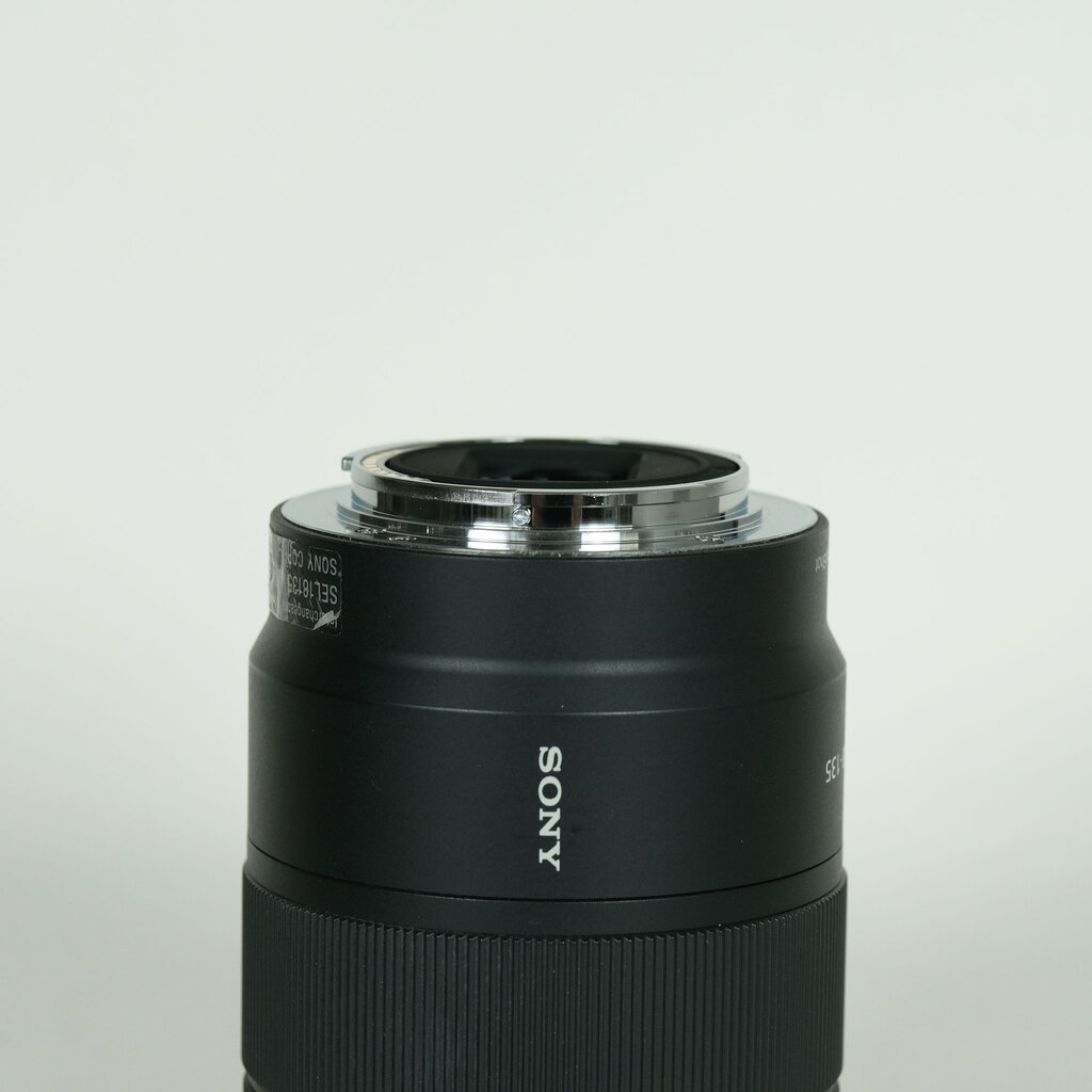 SONY E 18-135mm F3.5-5.6 OSS SEL18135