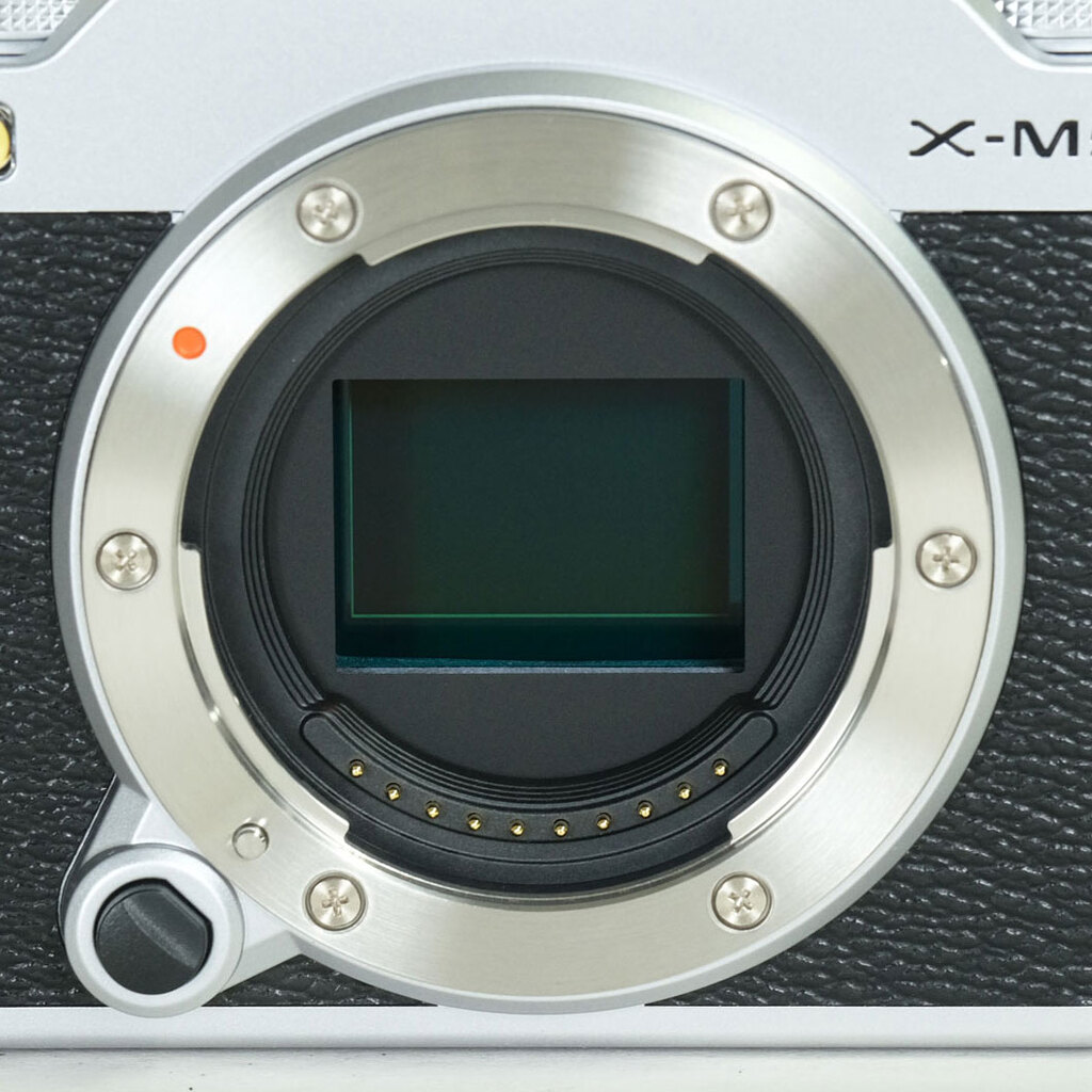 FUJIFILM X-M5