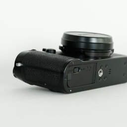 FUJIFILM X100F ブラック