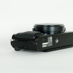 FUJIFILM X70 ブラック