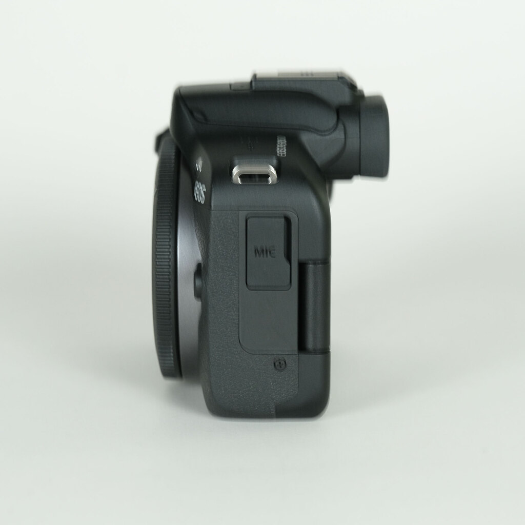 Canon EOS R50 Canon EOS R50