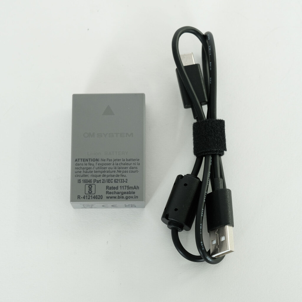 OM SYSTEM OM-5 Mark II ボディ サンドベージュ