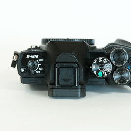 OLYMPUS OM-D E-M10 Mark IV