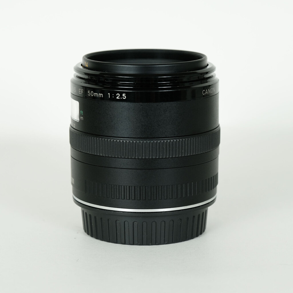 Canon EF50mm F2.5 コンパクトマクロ