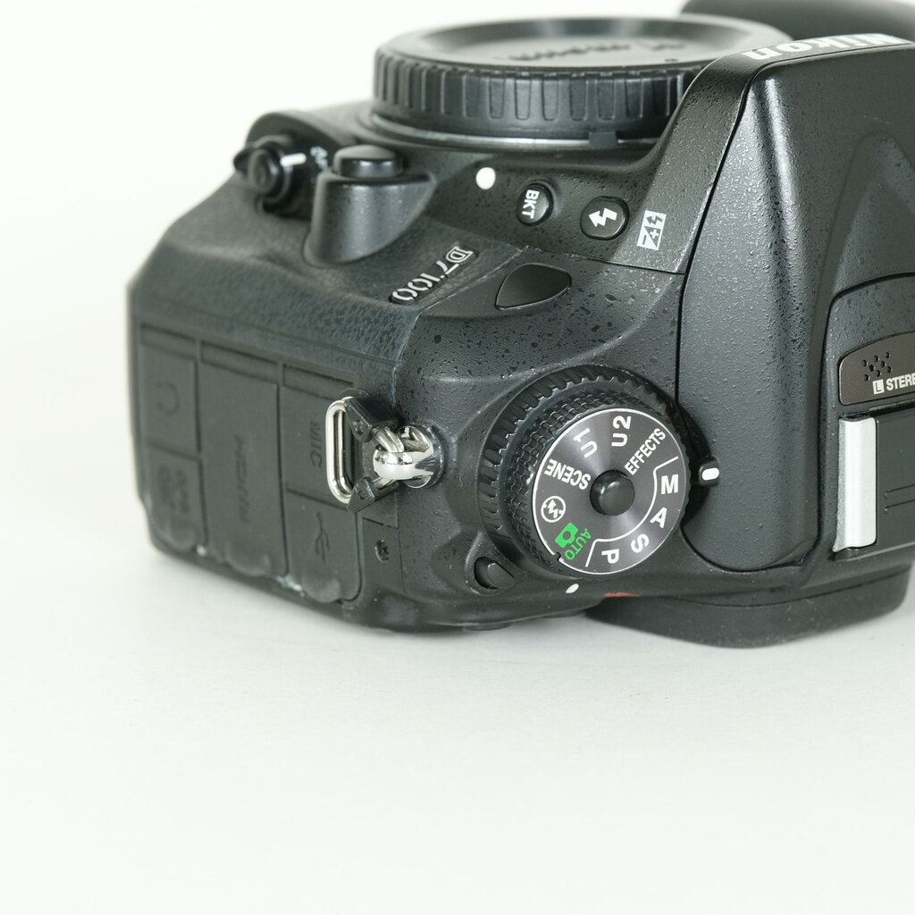 ジャンク品 Nikon D7100 デジタル一眼レフカメラ Nikon D7100の出品 | ONE SCENE（ワンシーン）