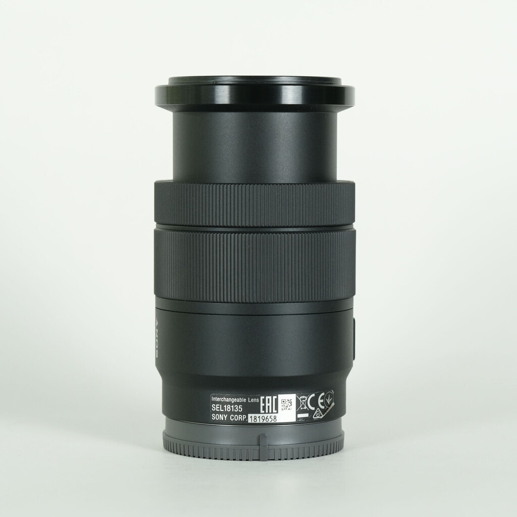 SONY E 18-135mm F3.5-5.6 OSS SEL18135の出品 | ONE SCENE（ワンシーン）