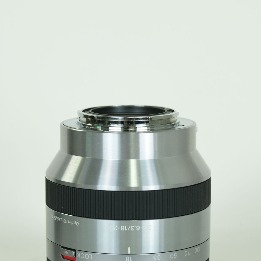 SONY E18-200mm F3.5-6.3 OSS SEL18200