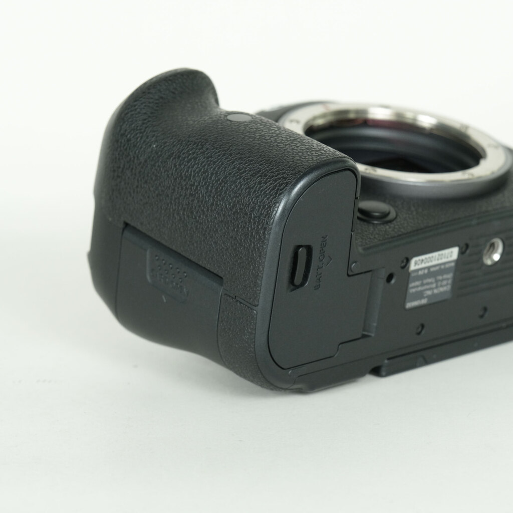 Canon EOS R6